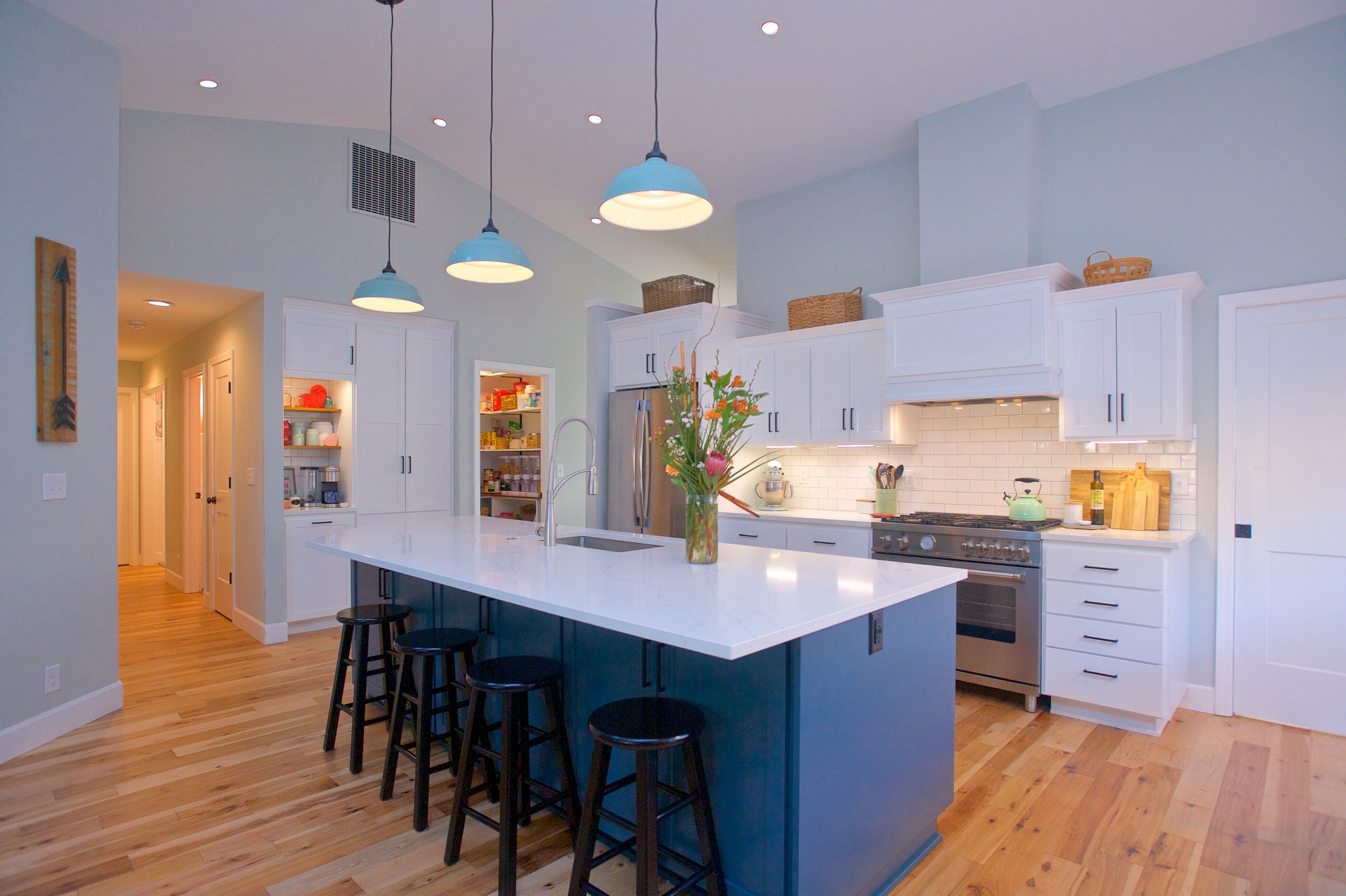 Bright and Beautiful Lane County Kitchen Remodel