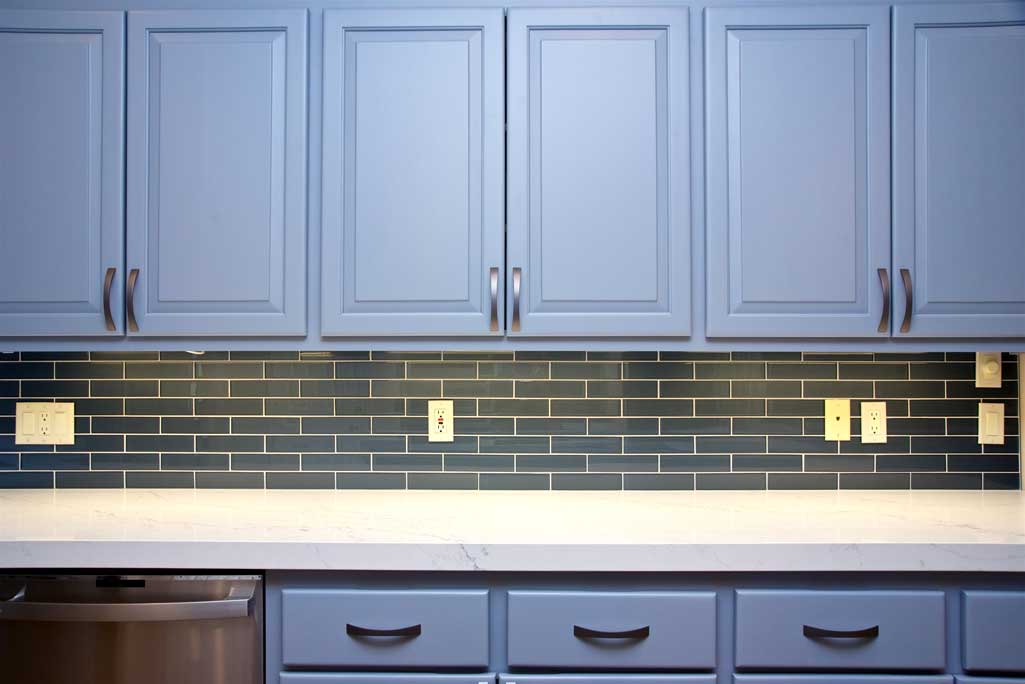 New Kitchen Modern Remodel with Quartz Countertops