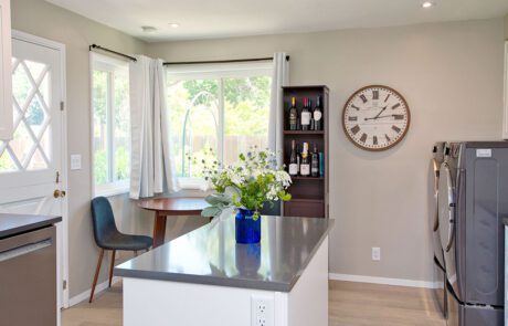 Remodeler shows inviting Lane County Kitchen Remodel