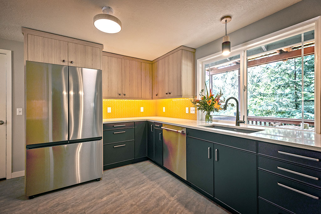 Two toned cabinetry for kitchen remodel