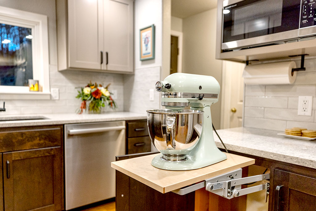 Springfield Kitchen Remodel with Mixer Lift Springfield Kitchen Remodel with Mixer Lift