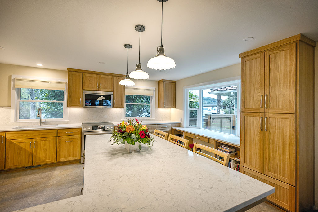 South Eugene Kitchen Remodel with Quartz Countertop South Eugene Kitchen Remodel with Quartz Countertop