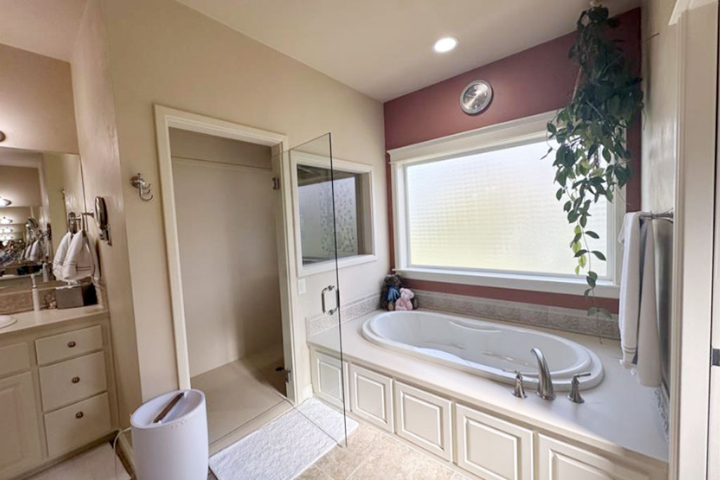 Before North Eugene Luxury Master Bathroom Remodel Before North Eugene Luxury Master Bathroom Remodel